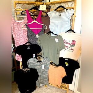 Ladies XS/Small Summer 12 Piece Bundle!